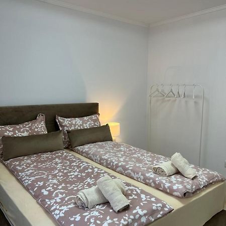 Apartamento Complex Rezidential Ana Caransebeş Exterior foto