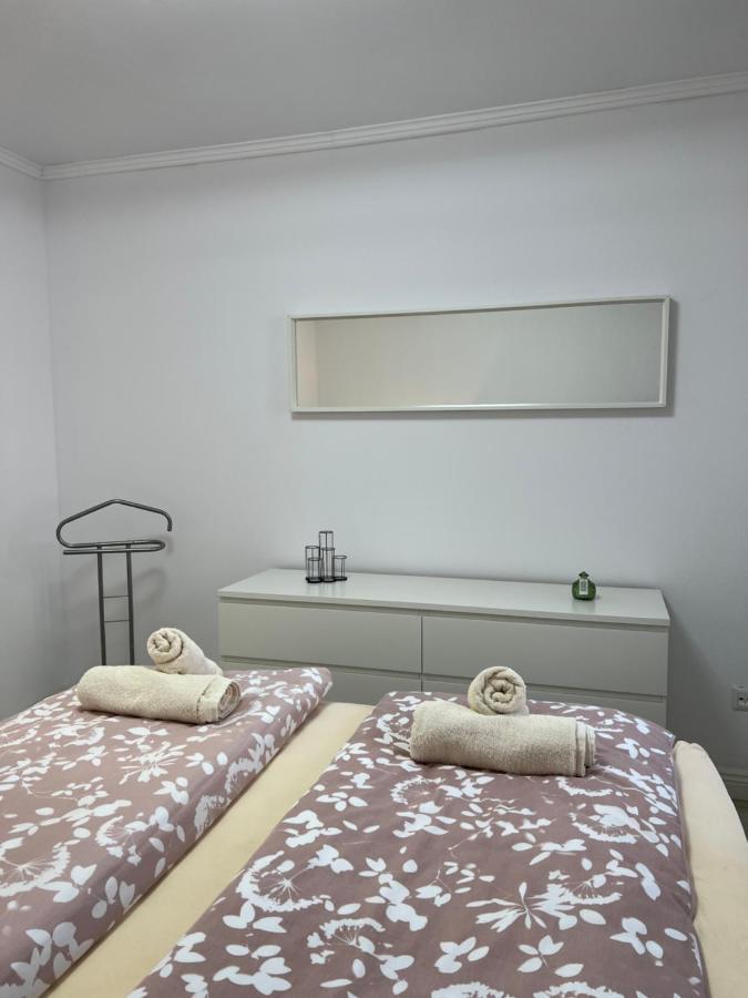 Apartamento Complex Rezidential Ana Caransebeş Exterior foto