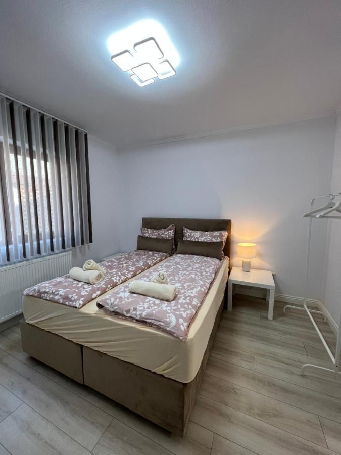 Apartamento Complex Rezidential Ana Caransebeş Exterior foto