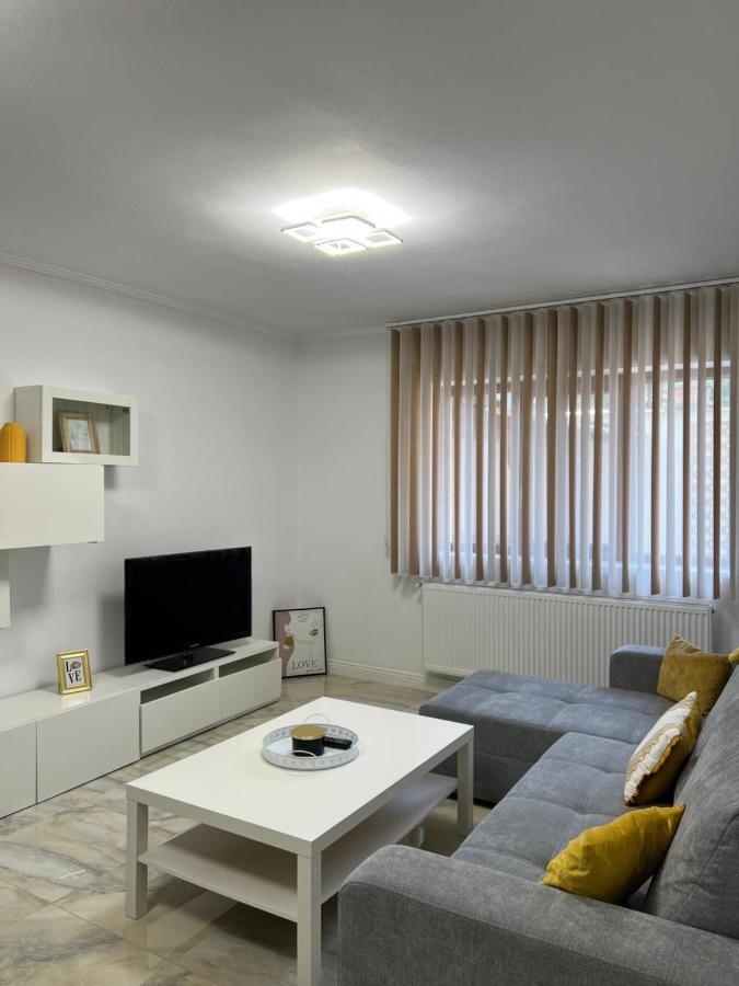 Apartamento Complex Rezidential Ana Caransebeş Exterior foto